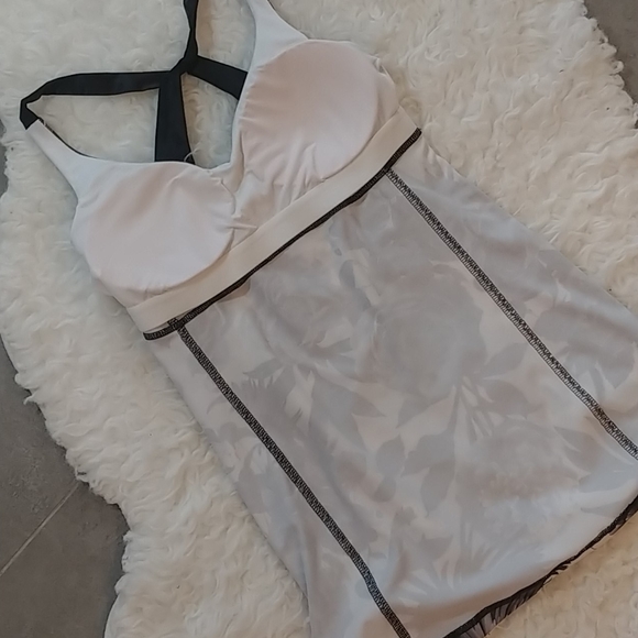 Lululemon Brisk Bloom Black White Tank Sz Dot 6 - Picture 6 of 9